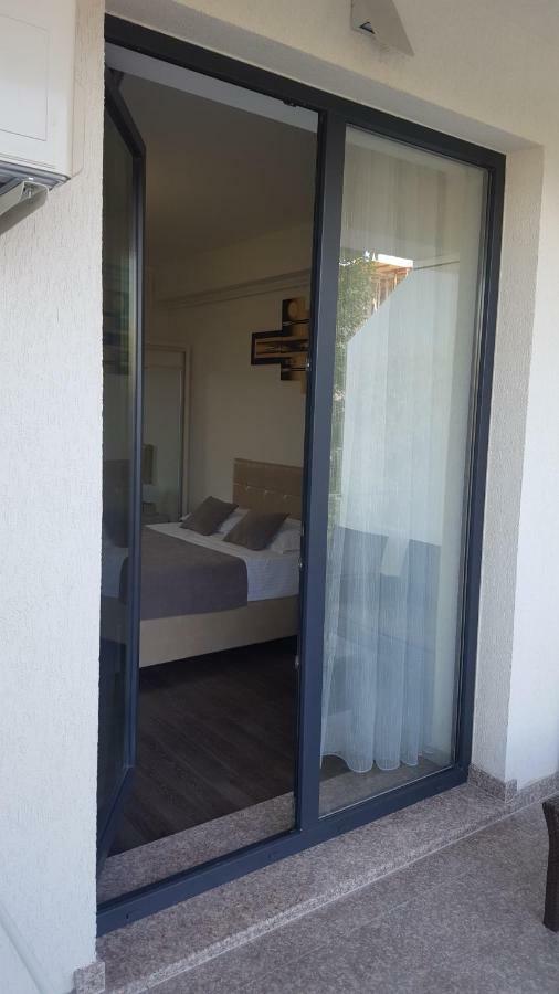 Ferienwohnung Alex Marina Flat Mamaia Exterior foto